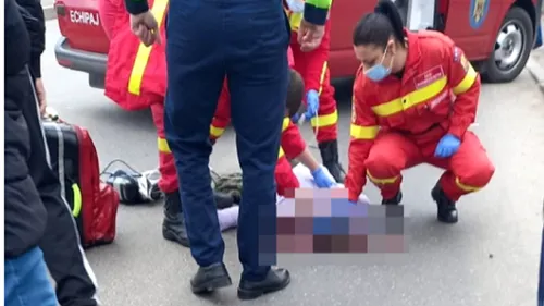 VIDEO| Două fetițe, spulberate de o maşină de Poliţie în București. Una dintre ele a murit
