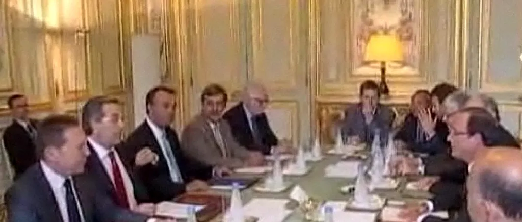 Atena încă trebuie să își demonstreze credibilitatea, îi transmite Hollande lui Samaras