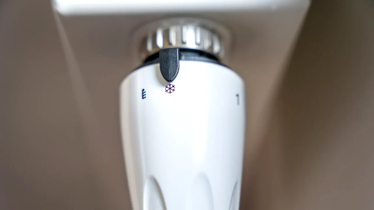 Toți românii care stau la bloc trebuie să dețină acest aparat în locuință. Cine nu are, primește amendă