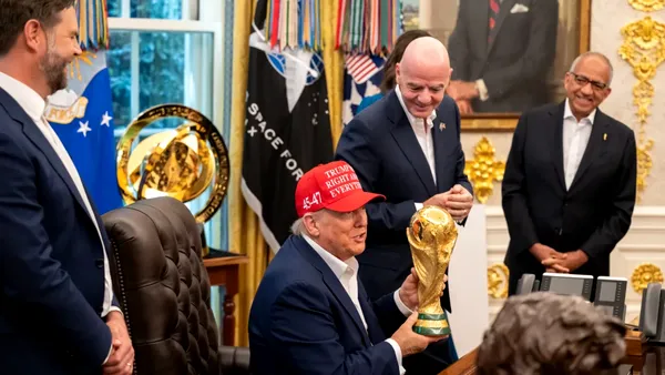 Scandalul cartonașului roșu anulat unui jucător din echipa SUA ia amploare. Administrația Trump, acuzată că a intervenit pe lângă șeful FIFA