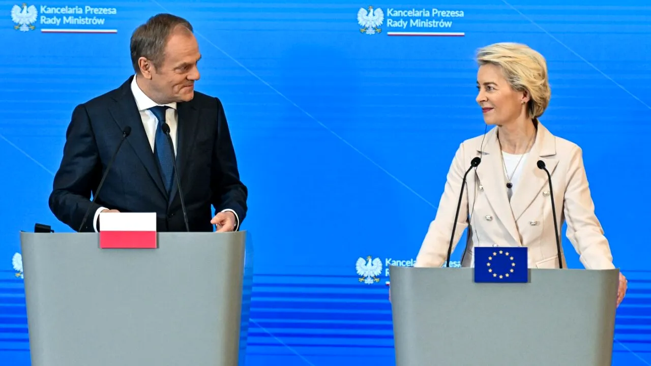 Comisia Europeană va începe săptămâna viitoare DEBLOCAREA fondurilor UE destinate Poloniei