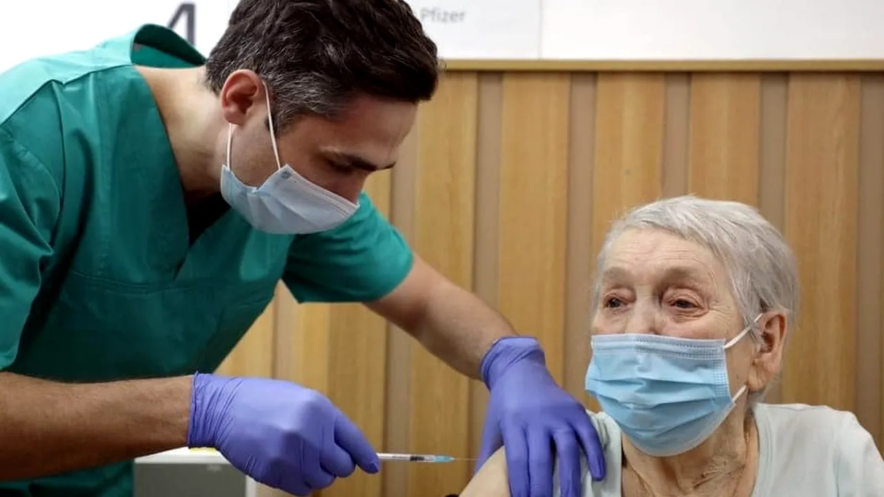 8 ȘTIRI DE LA ORA 8. Valeriu Gheorghiță: Nu e suficient să ne vaccinăm noi dacă nu şi recomandăm acest lucru celor din jur