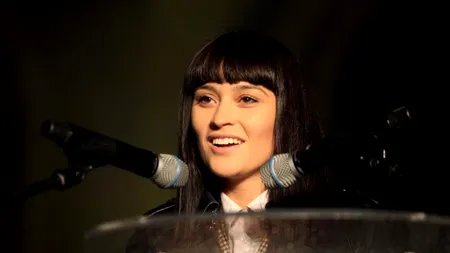 Orban e mulțumit de Irina Rimes: Este un cântăreţ în vogă / Un lucru bun că s-a implicat în proiect