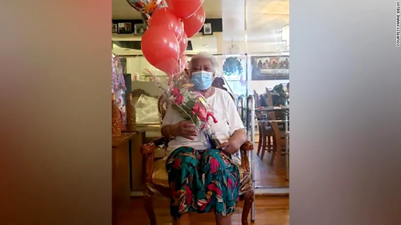 O străbunică în vârstă de 73 de ani a învins COVID-19, după 5 luni de spitalizare