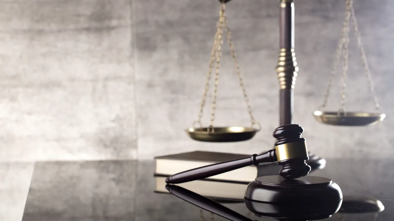 O mare companie franceză, acuzată de complicitate la crime împotriva umanităţii. Care sunt legăturile sale cu Siria