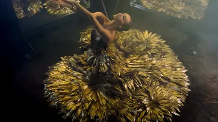 VIDEO | Una dintre cele mai mari balerine ale Rusiei a părăsit Teatrul Balșoi și țara. Olga Smirnova: „Nu am crezut niciodată că voi ajunge să-mi fie rușine de Rusia”