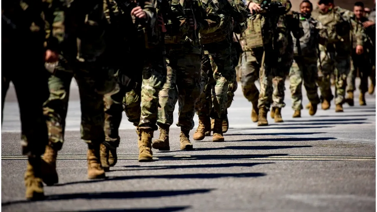 Scandal pe linia frontului din Ucraina. Soldații ucraineni sunt înfometați și forțați să bea apă de ploaie