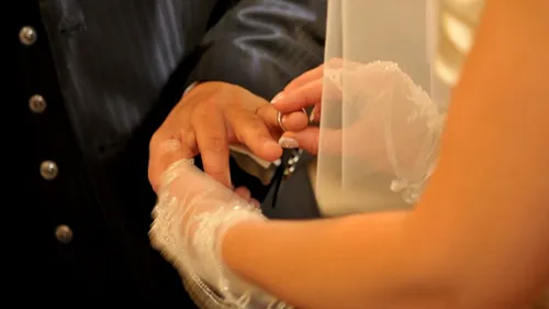 Scrisoarea de dragoste emoționantă pe care o mireasă a primit-o în ziua nunții. FOTO