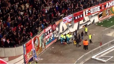 Un suporter al echipei Ajax, grav rănit după ce a căzut din tribună la meciul cu FC Barcelona