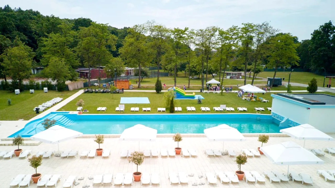 Cea mai așteptată stațiune din România se redeschide în weekend. Interes URIAȘ pentru acest loc de poveste care a renăscut