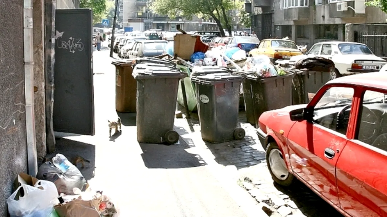 Consilierii municipali discută marți strategia de dezvoltare a serviciului public de salubrizare din Capitală