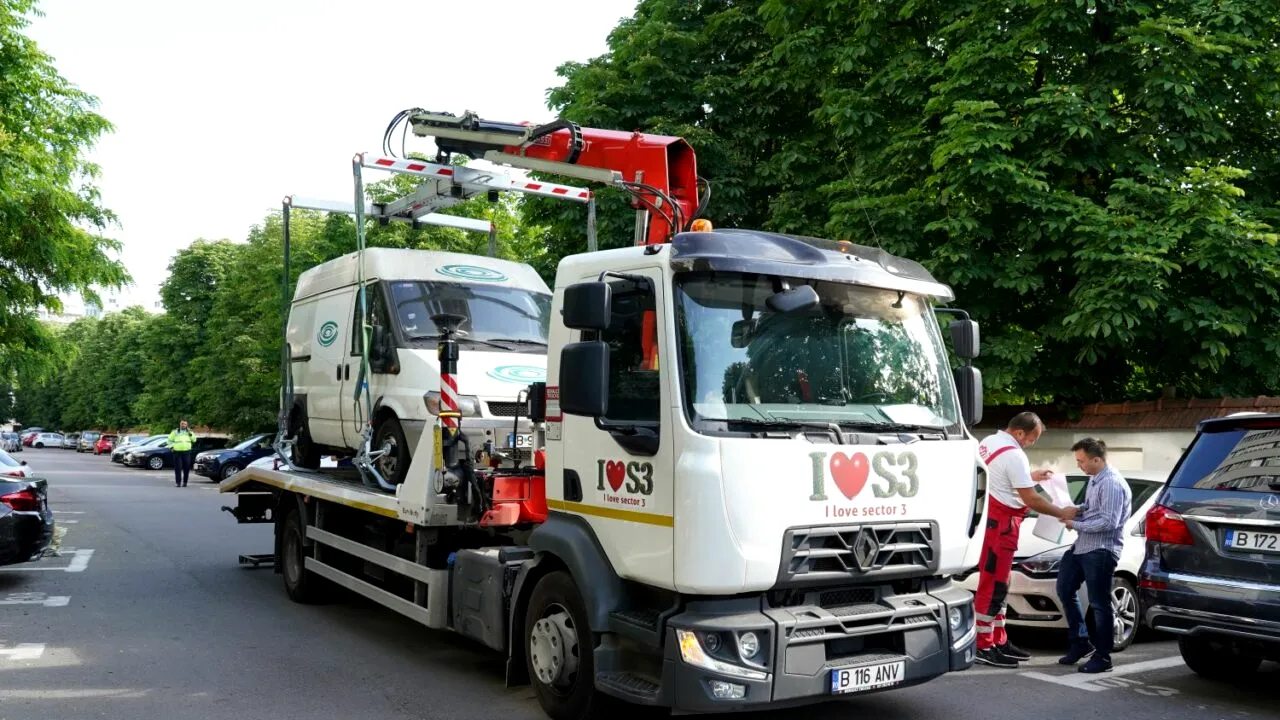 Număr uriaș de mașini ridicate în Sectorul 3, de la începutul anului și până acum. Primăria a încasat aproape 2 milioane de lei