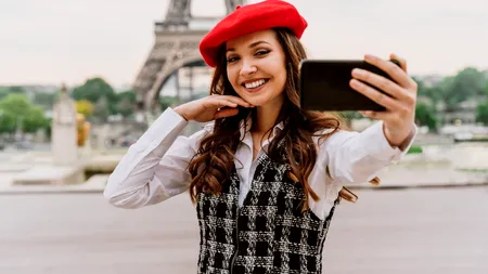 TAXĂ PE SELFIE. Mai multe țări europene o introduc pentru a preveni „supraturismul”