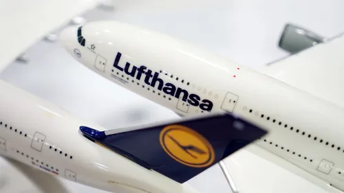 Un pasager A FENTAT sistemul de reduceri și a cumpărat bilete MAI IEFTINE. Lufthansa ÎL DĂ ÎN JUDECATĂ
