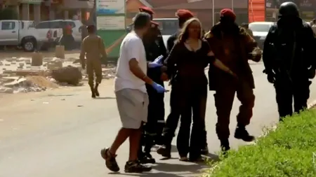 Cel puțin 12 străini, între cele 26 de victime ale atacului terorist de la Ouagadougou