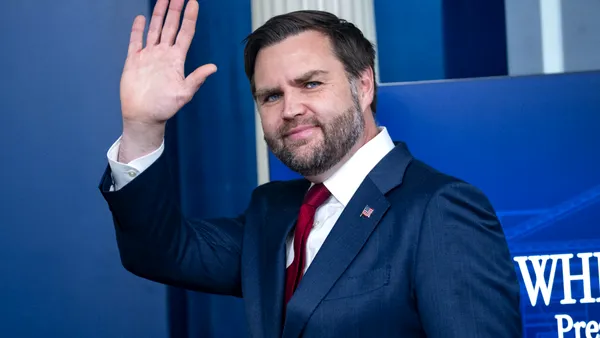 JD Vance face primele declarații din Elveția. Ce condiții pune vicepreședintele american pentru resetarea relațiilor SUA-Iran