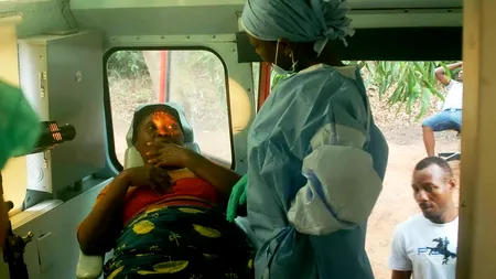 Medici fără frontiere: Epidemia de Ebola se extinde mai rapid decât capacitatea noastră de a-i face față