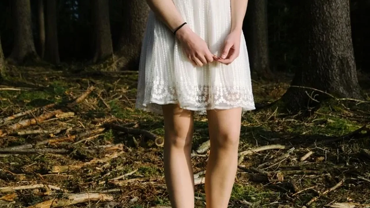 Copilă de 13 ani, răpită și violată de zeci de ori. Detalii despre agresorul care a ținut-o captivă timp de opt luni