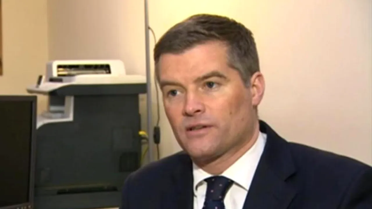 Ministrul britanic pentru Imigrație a demisionat pentru că angajase o imigrantă ilegală 