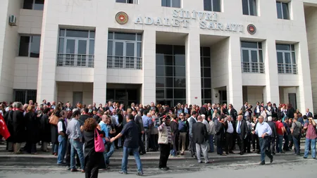 Femeie din Turcia, condamnată la plata unei amenzi pentru că soțul s-a rănit în timp ce o bătea