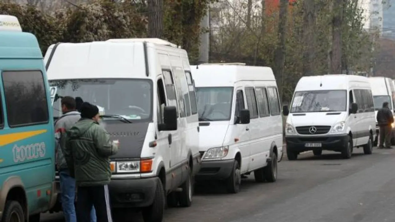  Zeci de șoferi de autobuze și microbuze conduceau băuți