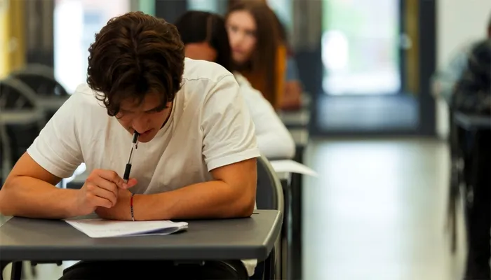 Motivul ciudat pentru care un elev din Mizil a fost eliminat de la Bacalaureat