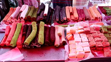 EXCLUSIV VIDEO | Baclavaua, desertul preferat al sultanilor și motivul dulce de ”război” cu grecii, a unit comunitățile la malul mării