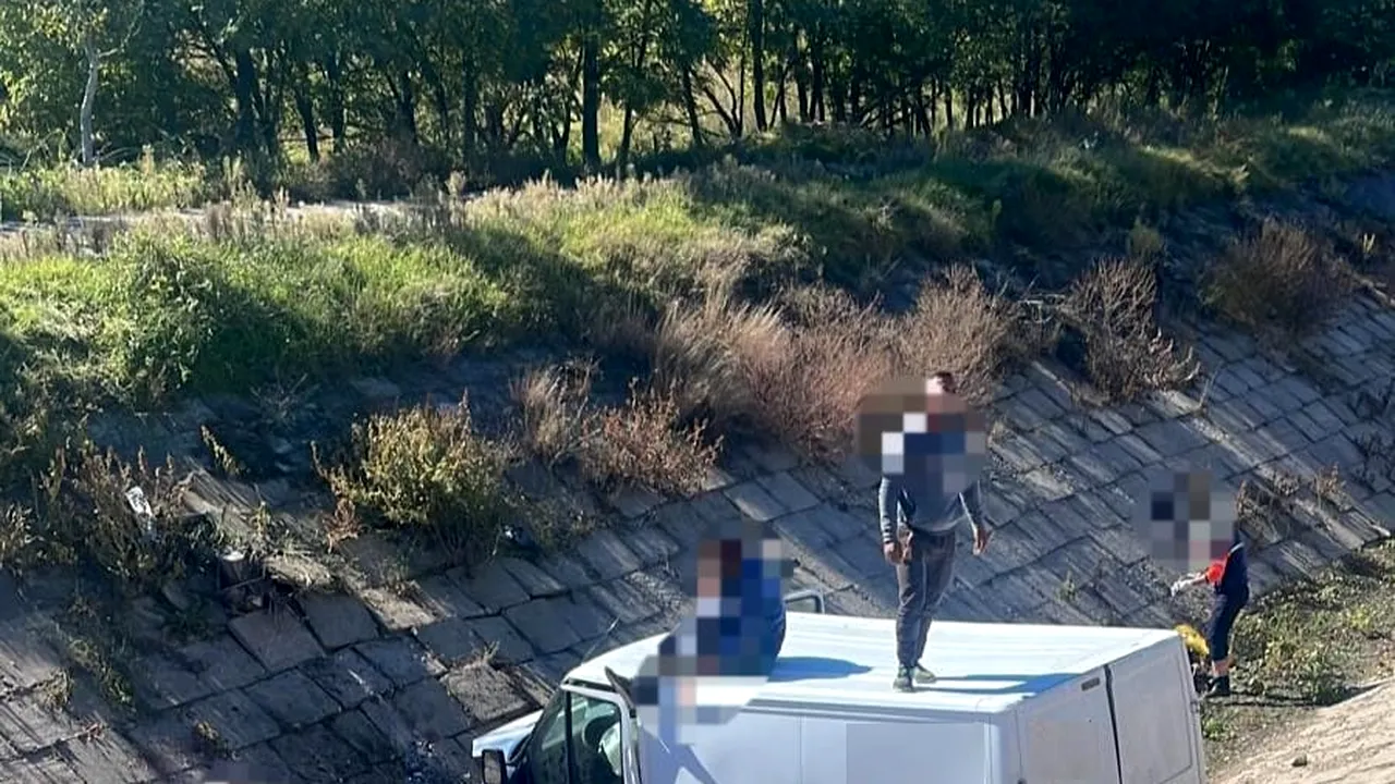 Tânăr de doar 24 de ani, mort după ce a căzut cu maşina într-un canal de irigaţii