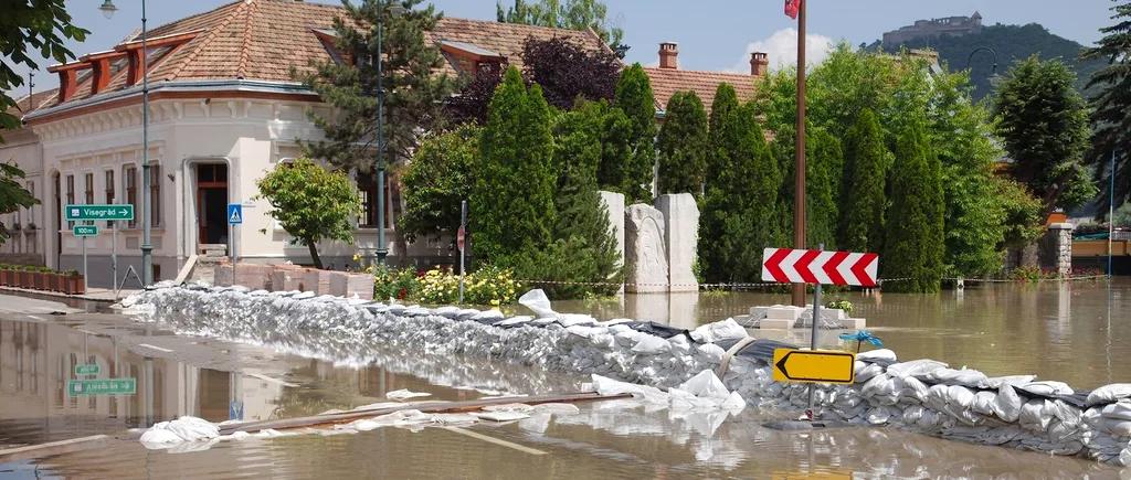 România se pregătește de o nouă FURTUNĂ de cod roșu după dezastrul provocat de ciclonul Boris. Autostrada Soarelui ar putea fi inundată de Dunăre