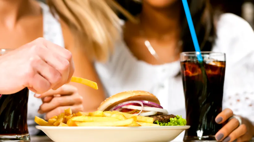 Opt trucuri prin care ești păcălit să comanzi mai mult la restaurant
