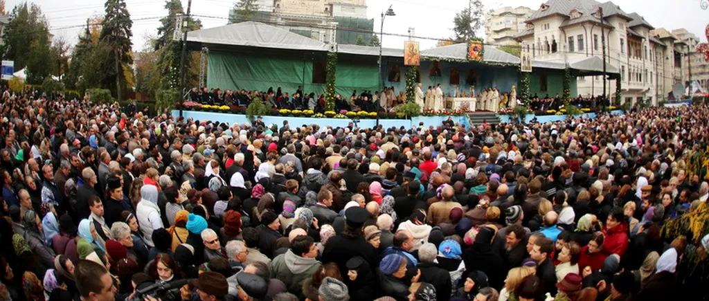 Mii de lumânări aprinse la Zidul Plângerii de la Iași 