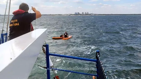Șapte surferi au fost salvați de Garda de Coastă în Marea Neagră. Din cauza vântului puternic, turiștii nu se puteau întoarce la mal  - VIDEO