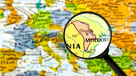 Singurul sat din Republica Moldova unde se află case de „hobbiți”. Turiștii sunt atrași de locuințele neobișnuite ale localnicilor