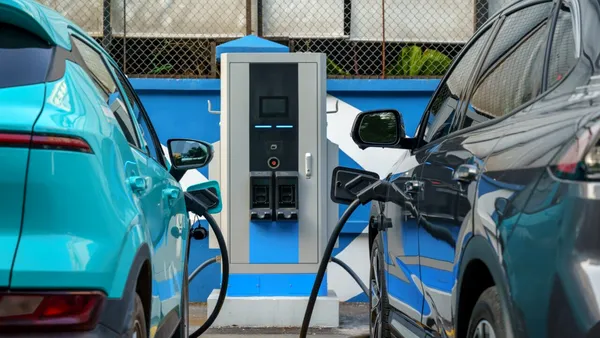 Cele 5 mașini electrice care au o autonomie de peste 500 km, în 2025. De la cât pornește cel mai ieftin model și cât de repede se încarcă
