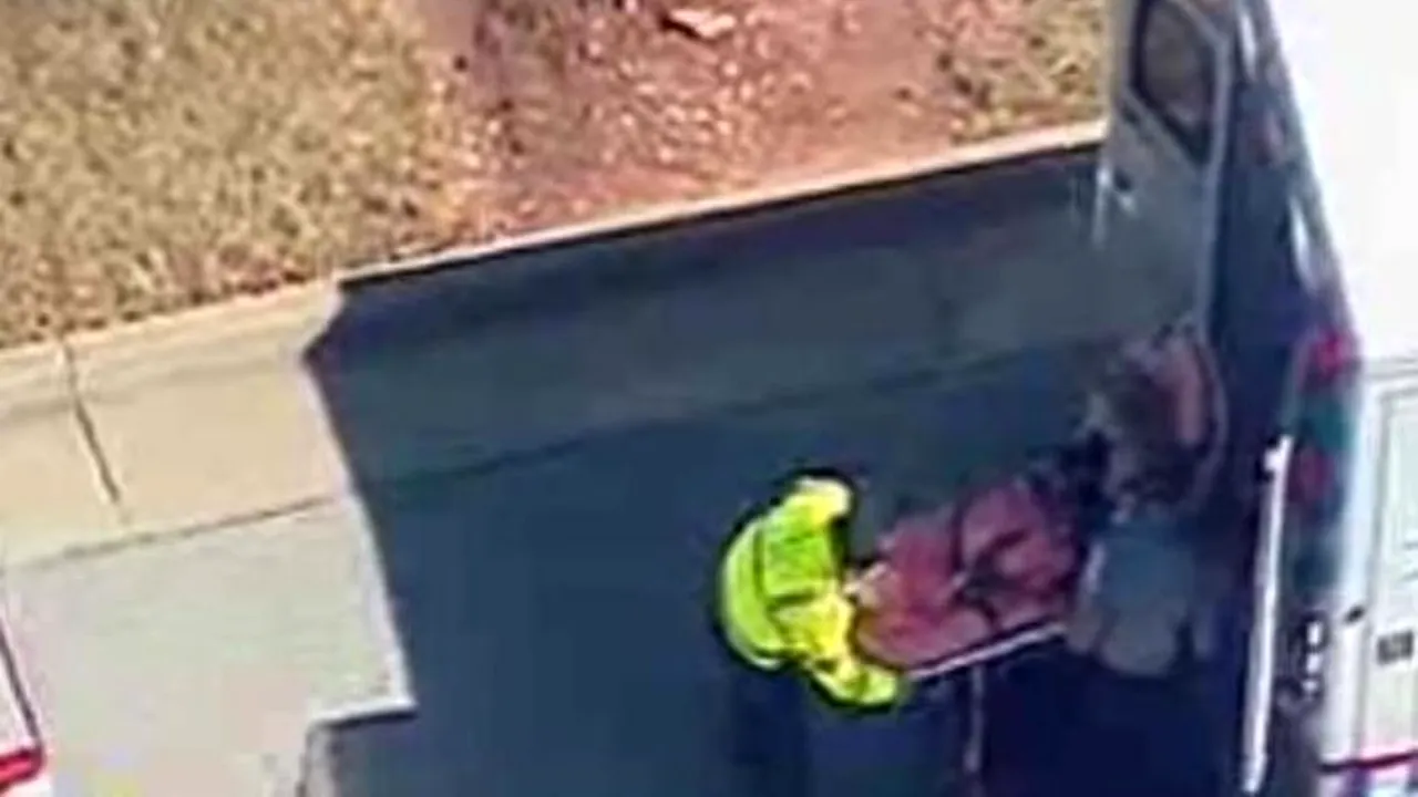 Un adolescent a fost împușcat în cap lângă o școală din Atlanta