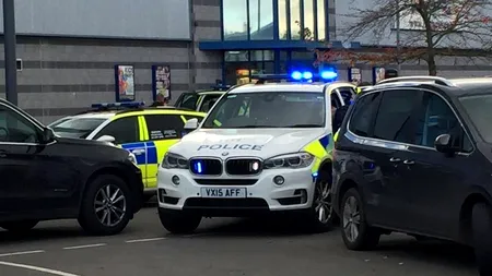 Luare de ostatici într-un centru comercial din Marea Britanie. Atacatorul a fost arestat. UPDATE. VIDEO