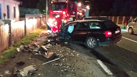 Noapte cu accidente rutiere grave | Șase victime după ce trei vehicule s-au ciocnit în Bistrița-Năsăud / Un mort și doi răniți în Cluj, după ce un microbuz cu pasageri a intrat într-un stâlp / Trei răniți în teleorman după ce un șofer beat s-a prăbușit cu mașina într-o râpă
