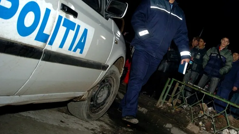 ACCIDENT grav în Râmnicu Vâlcea. Doi tineri au murit după ce mașina în care se aflau a intrat într-un copac