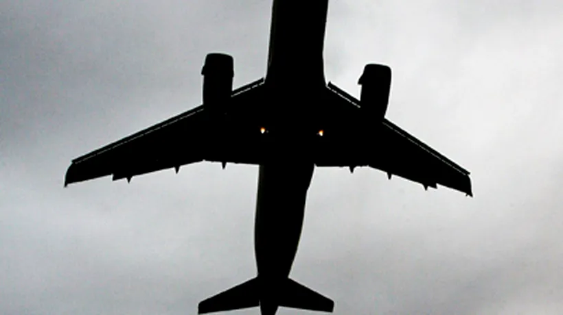 Cum a trecut neobservat un pilot beat de filtrul de securitate dintr-un aeroport. VIDEO 