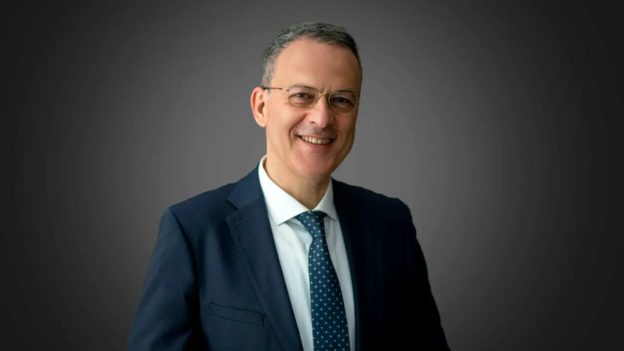 Răzvan Dumitrescu pleacă de la Antena 3 CNN. Jurnalistul și-a anunțat demisia în direct. Cum și-a motivat gestul
