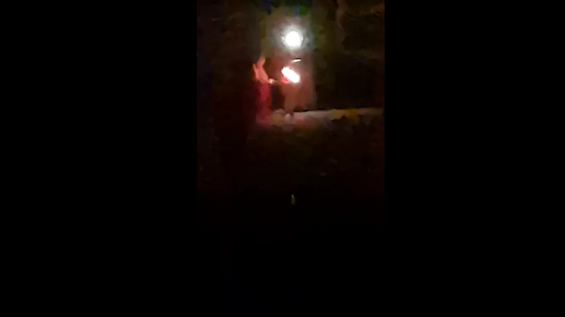 Ritualuri vrăjitorești într-un parc din Ploiești: „Să fie iubită de Marco toată viața” - VIDEO