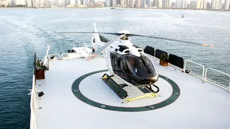 Cum arată iahturile de lux pe care americanii le închiriază americanii pentru vacanță. Cât costă un sejur