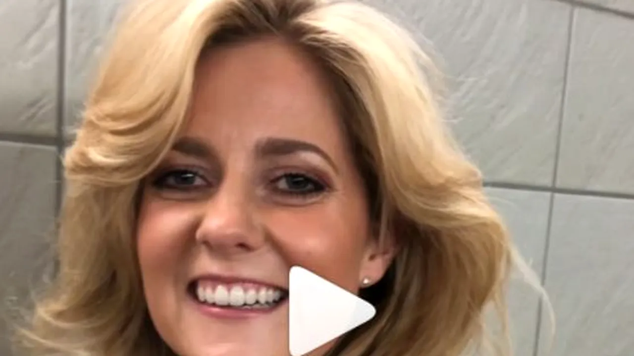 Un video cu o femeie care cântă la metrou a ajuns viral: Nimeni nu se aștepta la asta (VIDEO)