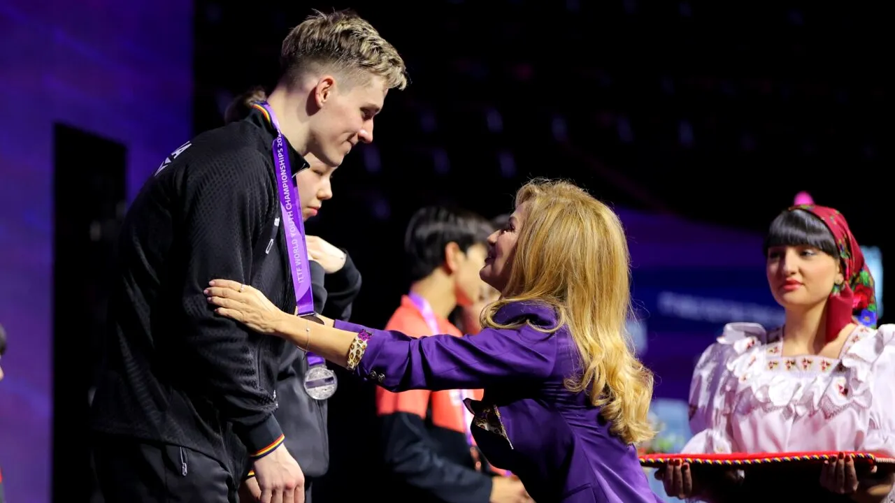 Iulian Chirița a CÂȘTIGAT argint și bronz la Mondialele de juniori de tenis de masă