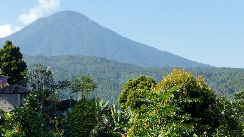 Bali, în „pericol iminent de erupție vulcanică. Aeroportul, închis pentru a doua zi consecutiv

