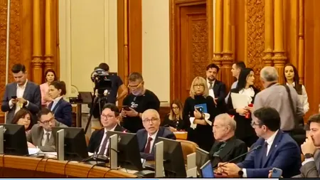 Avocatul propus ca ministru al JUSTIȚIEI și-a prezentat programul de guvernare lângă un fost condamnat în trei dosare penale