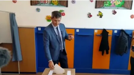 Alegeri prezidențiale 2019 | Dan Barna a votat la o secție amenajată în orașul Sibiu: „Aici e puterea cetățenilor