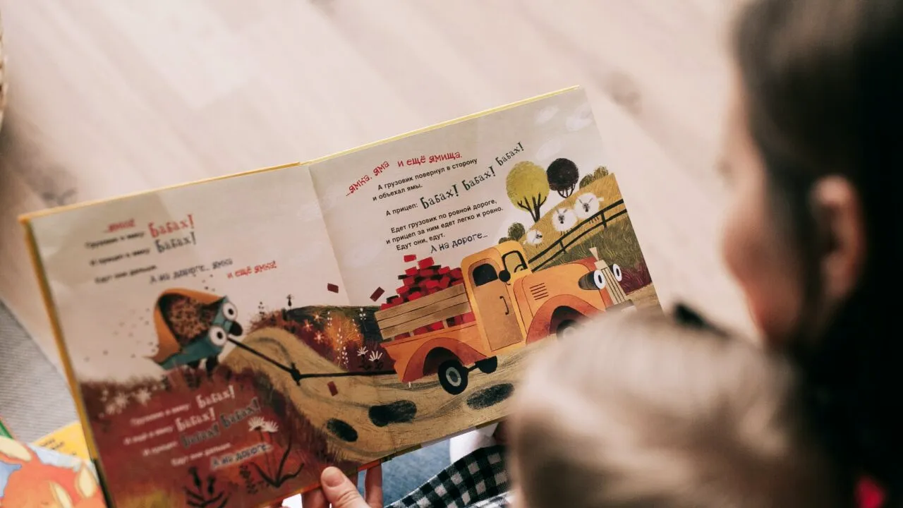 Ce salariu are o bonă în România. Cât câștigă pe lună pentru un program part-time