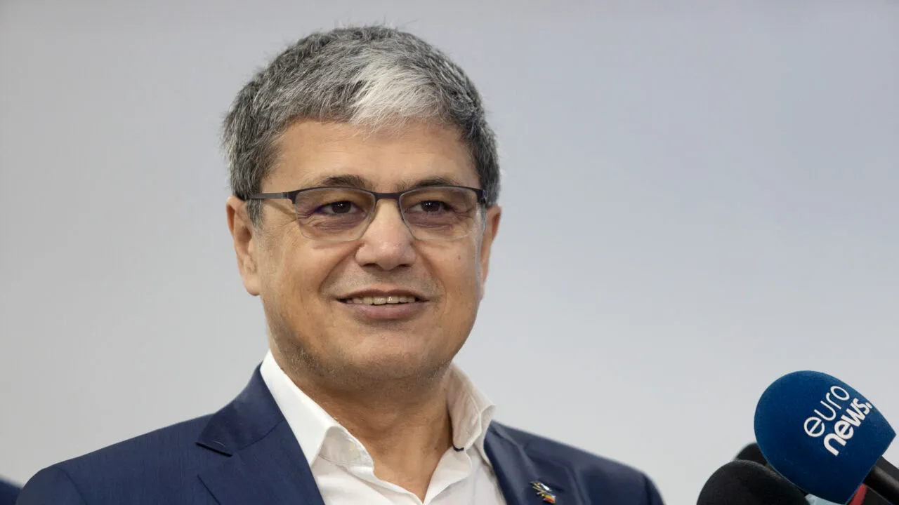 Marcel BOLOȘ, despre eventualele soluții pentru problemele legate de buget: „La muncă egală, salariu egal! Altfel, nu avem cum!”