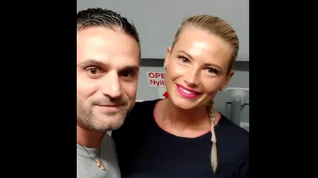 Gestul superb al unei stewardese românce a impresionat un pasager: Îngerii există, iar eu am întâlnit unul